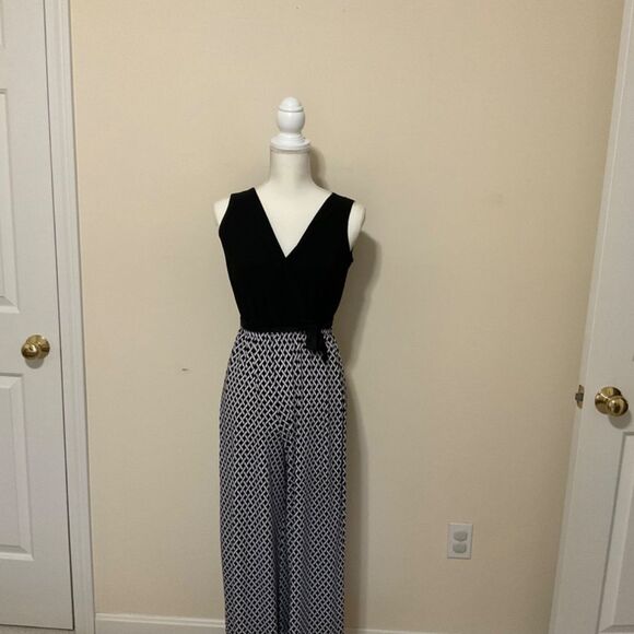 Jumpsuit small black and white geometric woven pattern - Picture 2 of 9